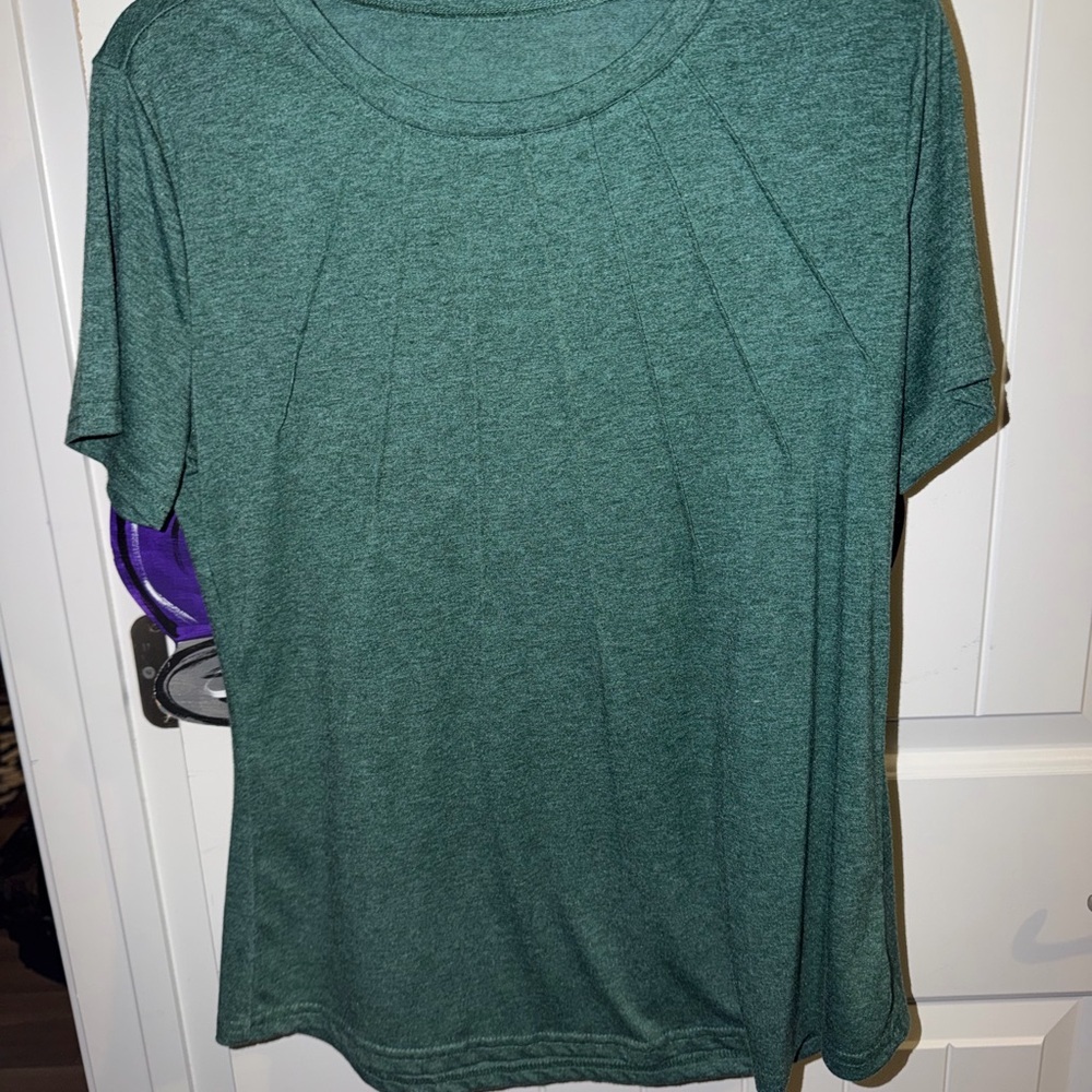 Women's Green Short Sleeve Top